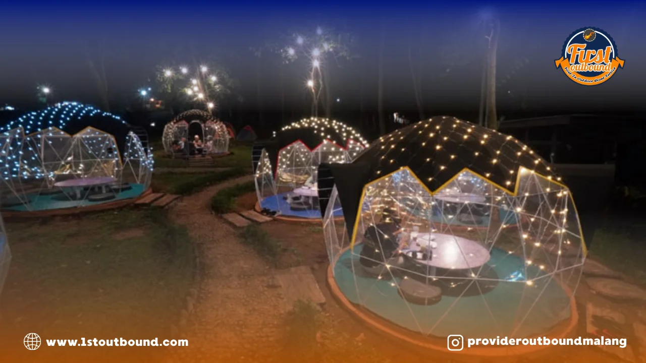 Dinner gathering perusahaan di Grand Whiz Trawas