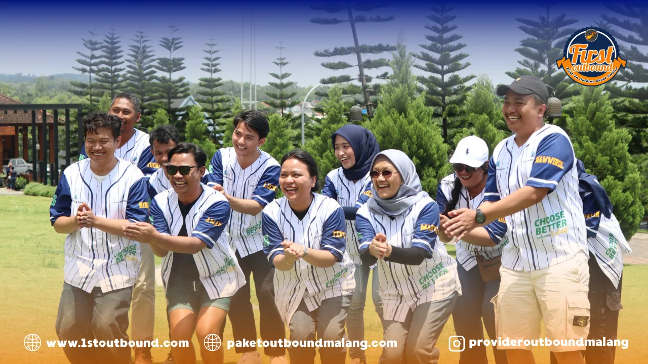 Keseruan tim dalam acara gathering kantor paket gathering Batu Malang